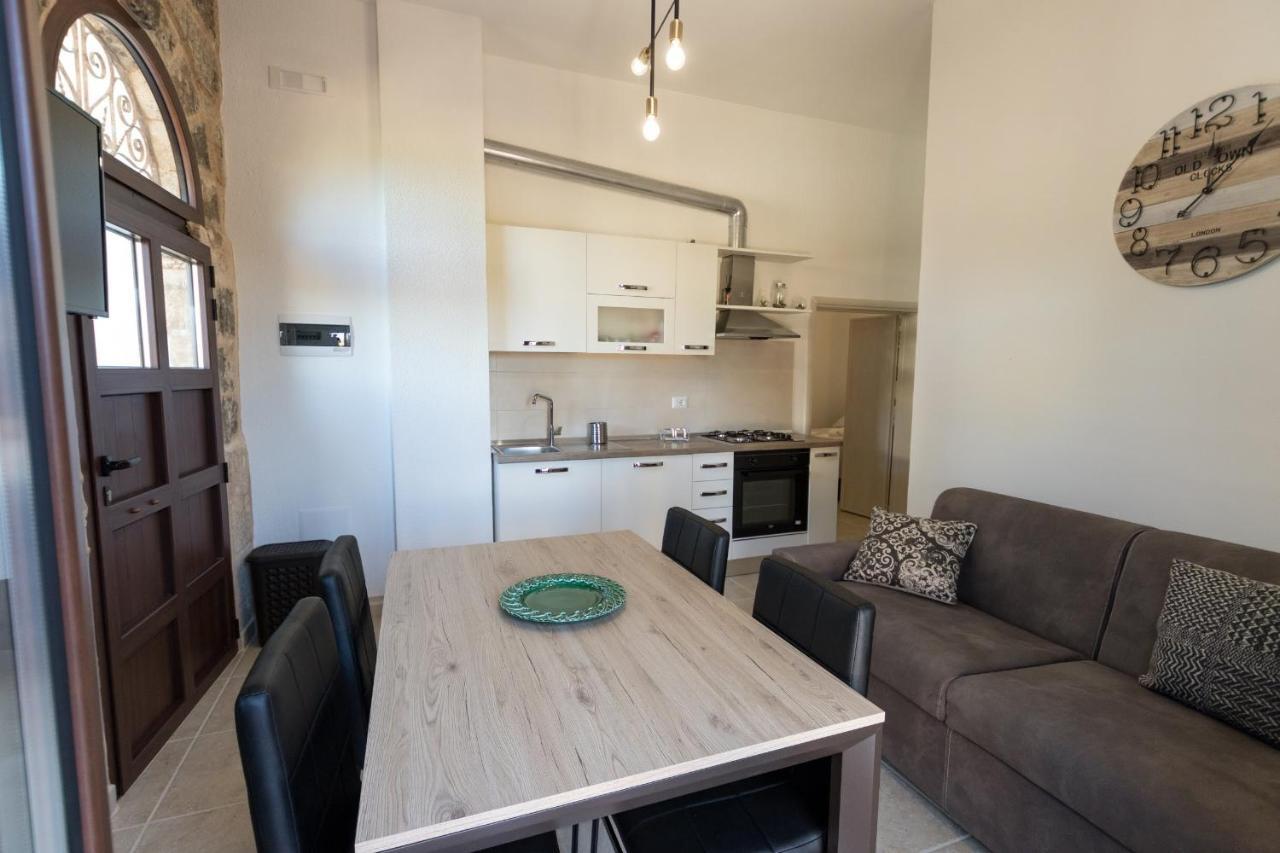 Drooms. Felline Exterior foto